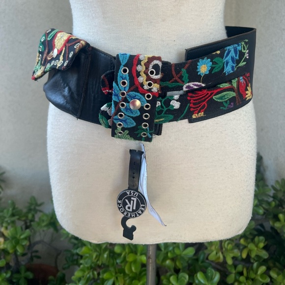 Festival hip belt black leather brocade fabric pocket Sz 32...